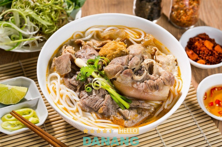 Bún Bò Huế - Đặc Sản Huế Ô Chiến