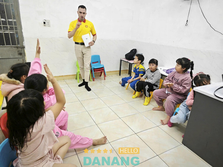 Trung Tâm Anh ngữ Hello Kids