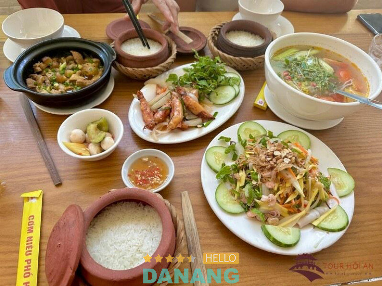 CƠM NIÊU PHỐ HỘI, TP. Hội An