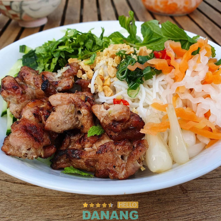 Bún thịt nướng Cô Sáu