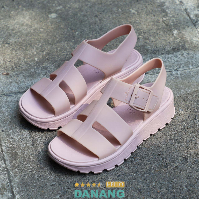 Xu hướng lựa chọn giày sandal tại Đà Nẵng