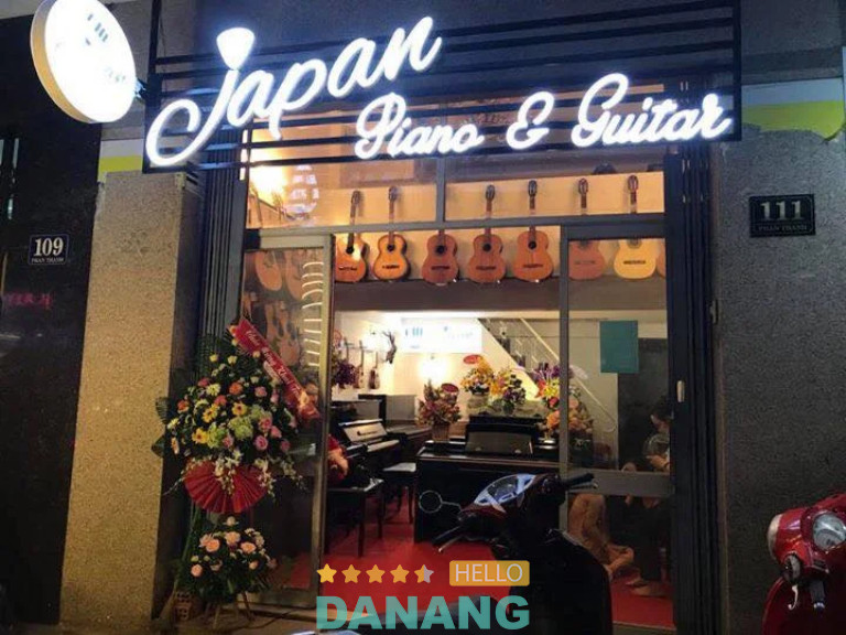 Cửa hàng là nơi lý tưởng cho những ai muốn tự mình tạo nên những giai điệu độc đáo và mang âm nhạc đến gần hơn với cuộc sống.