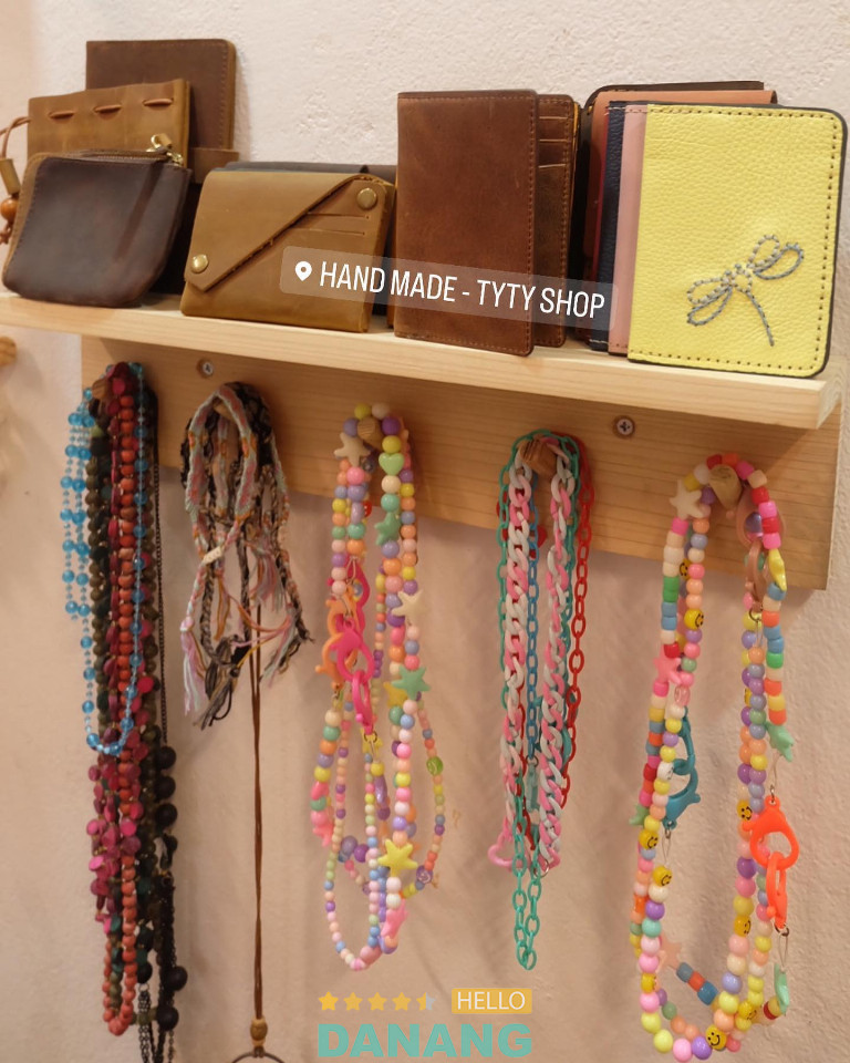 TyTy Shop cung cấp thông tin chi tiết về sản phẩm ngay trên fanpage, giúp khách hàng dễ dàng tìm hiểu và đưa ra lựa chọn.