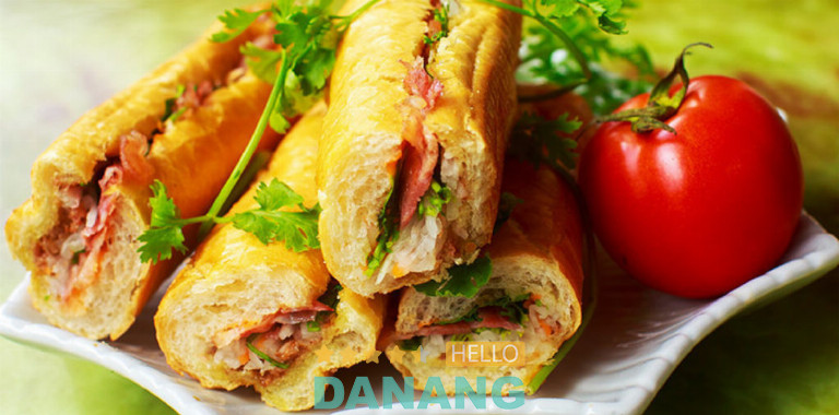 Sự tỉ mỉ, gọn gàng giúp bánh mì que Cậu Ba xây dựng chỗ đứng trong lòng thực khách