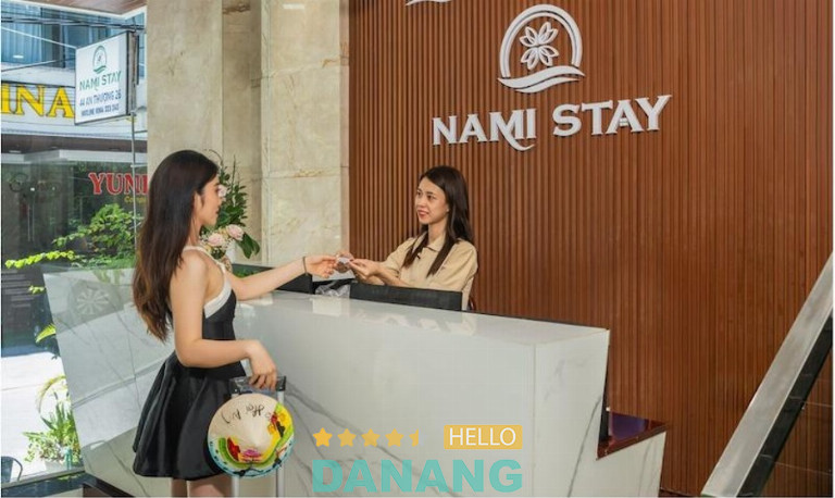 Hình ảnh lễ tân chuỗi Nami Stay
