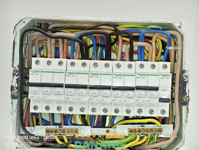 Cửa Hàng Điện Nước Việt Trinh