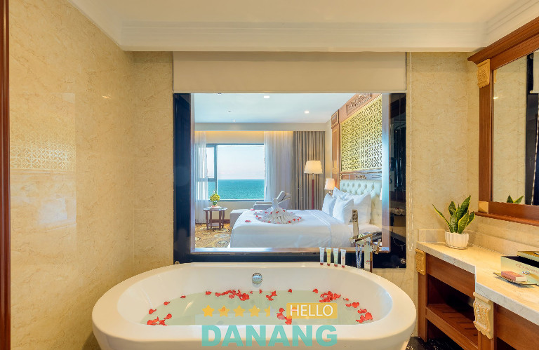 Premium Deluxe King Ocean View