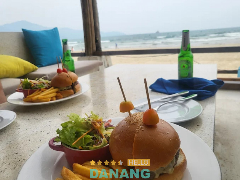 Lounge Beach Bar & Restaurant, Đà Nẵng