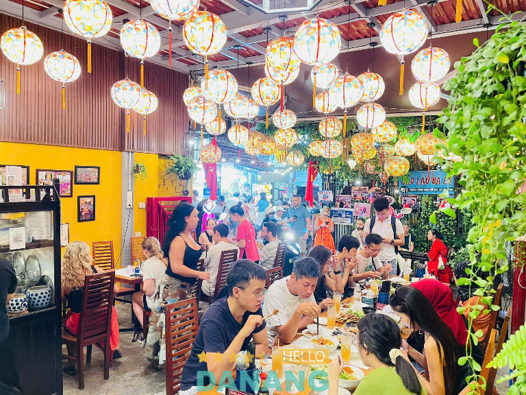 Cao Lầu Bá Lễ - 49/3 Trần Hưng Đạo