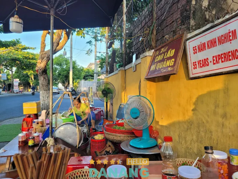 Cao lầu Dì Hát 55 năm - Đường Thái Phiên