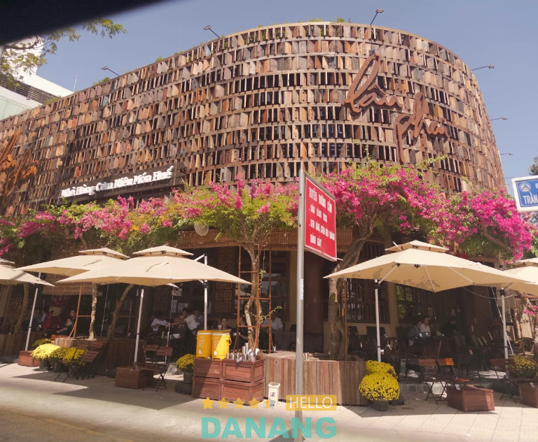 Bài viết đánh giá về Nhà hàng Lâu Phai: 401 Trần Hưng Đạo, P. An Hải đà nẵng