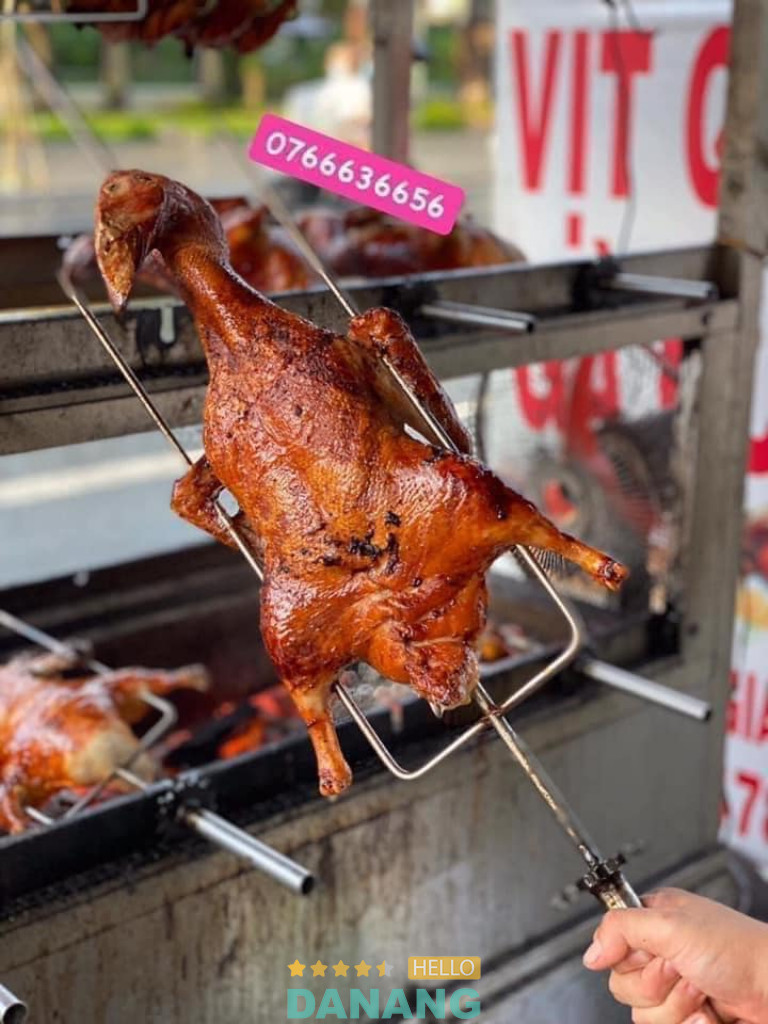 Vịt Quay - Gà Nướng Xuân Hòa - Ngã tư Lê Hồng Phong và Nguyễn Tất Thành