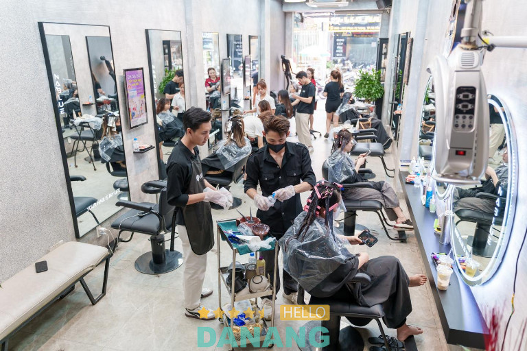 Hair Salon Na Blue – 131 Phạm Cự Lượng