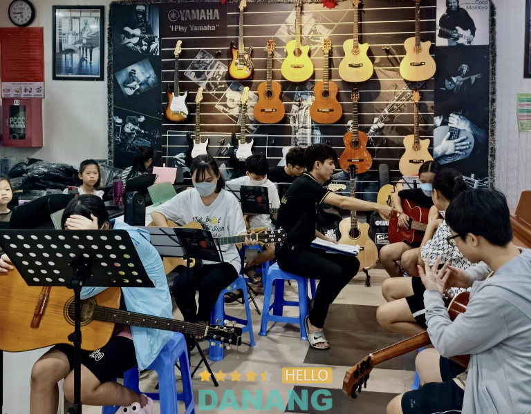 Trung Tâm Âm Nhạc Vĩnh Anh - P. Hòa Khánh