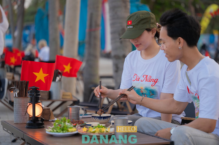 Mân Thái Beach - Chợ Cá Gỗ - Bãi tắm Mân Thái