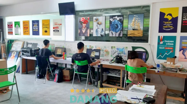 Dana Wall, Đà Nẵng
