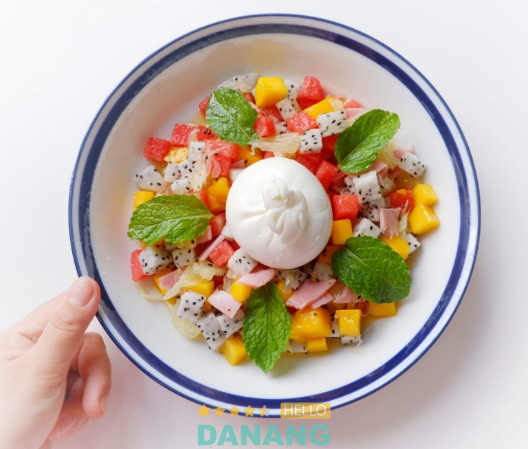 Món khai vị Salad trái cây đầy màu sắc mà thanh mát