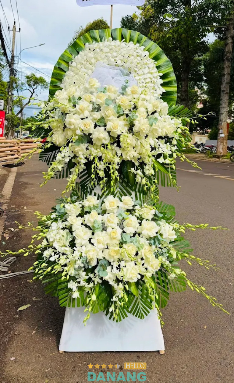 Mai Lan hoa chia buồn ngũ hành sơn
